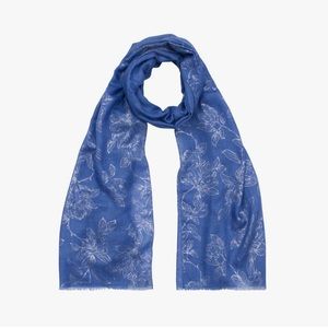 FOGLIE
by Doria & Dojola
Cashmere Scarf
